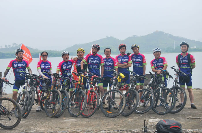 Riding Round The Lake Songshanhu